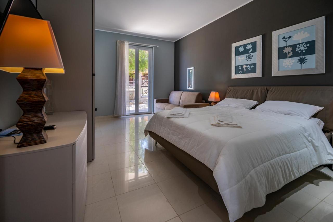 Villa Floyd Charming Rooms B&B Pachino Bagian luar foto