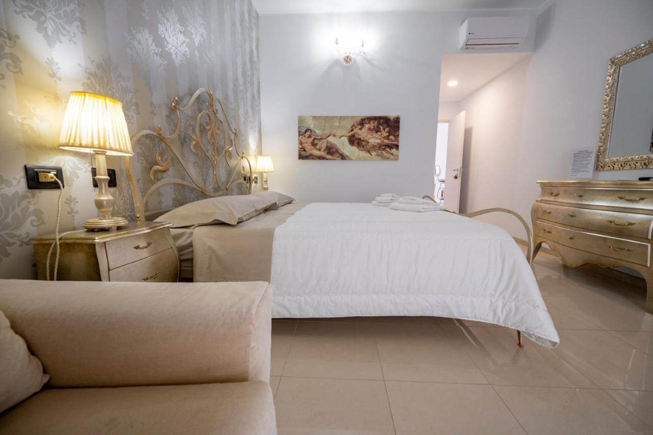Villa Floyd Charming Rooms B&B Pachino Bagian luar foto