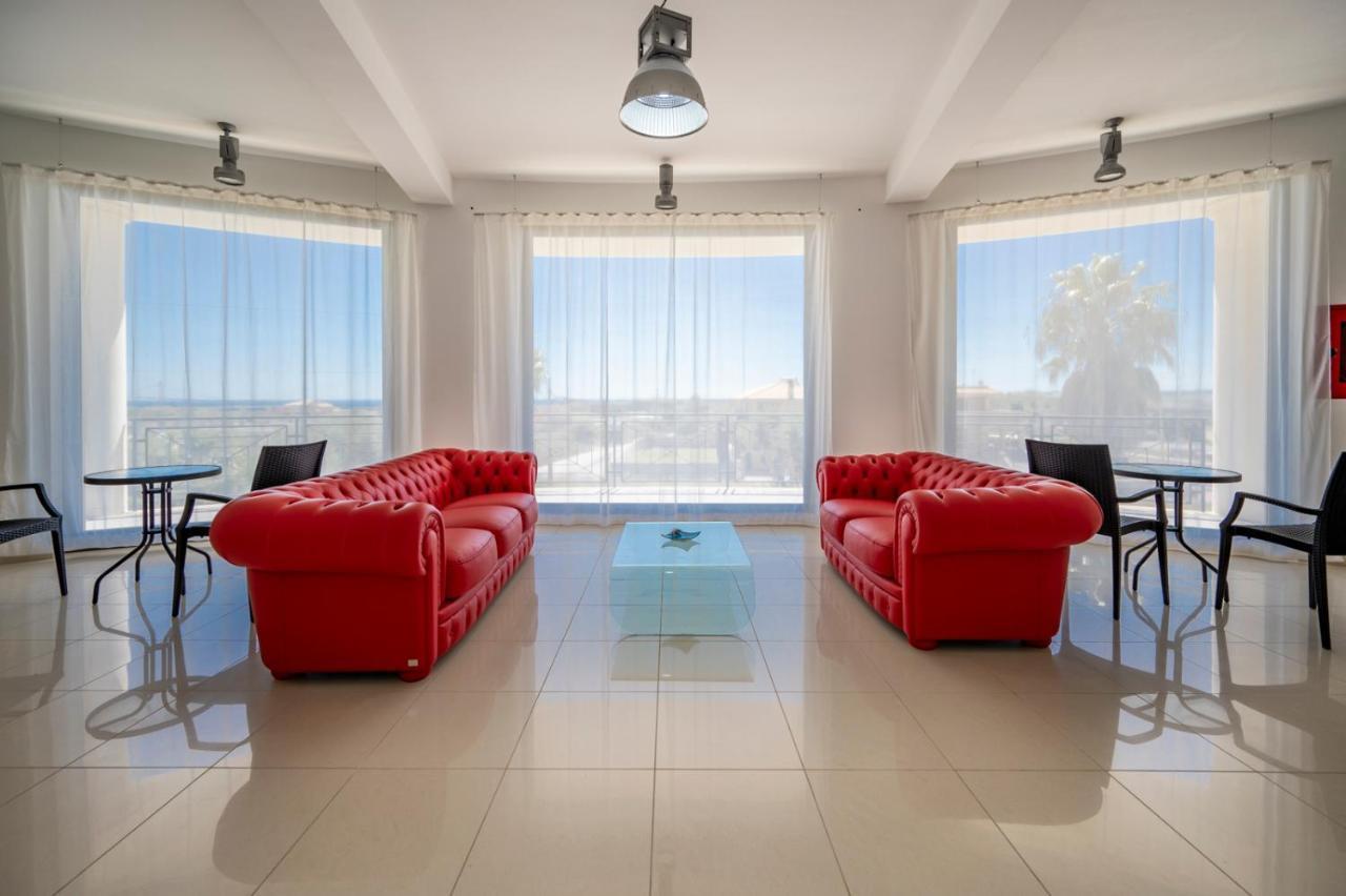 Villa Floyd Charming Rooms B&B Pachino Bagian luar foto