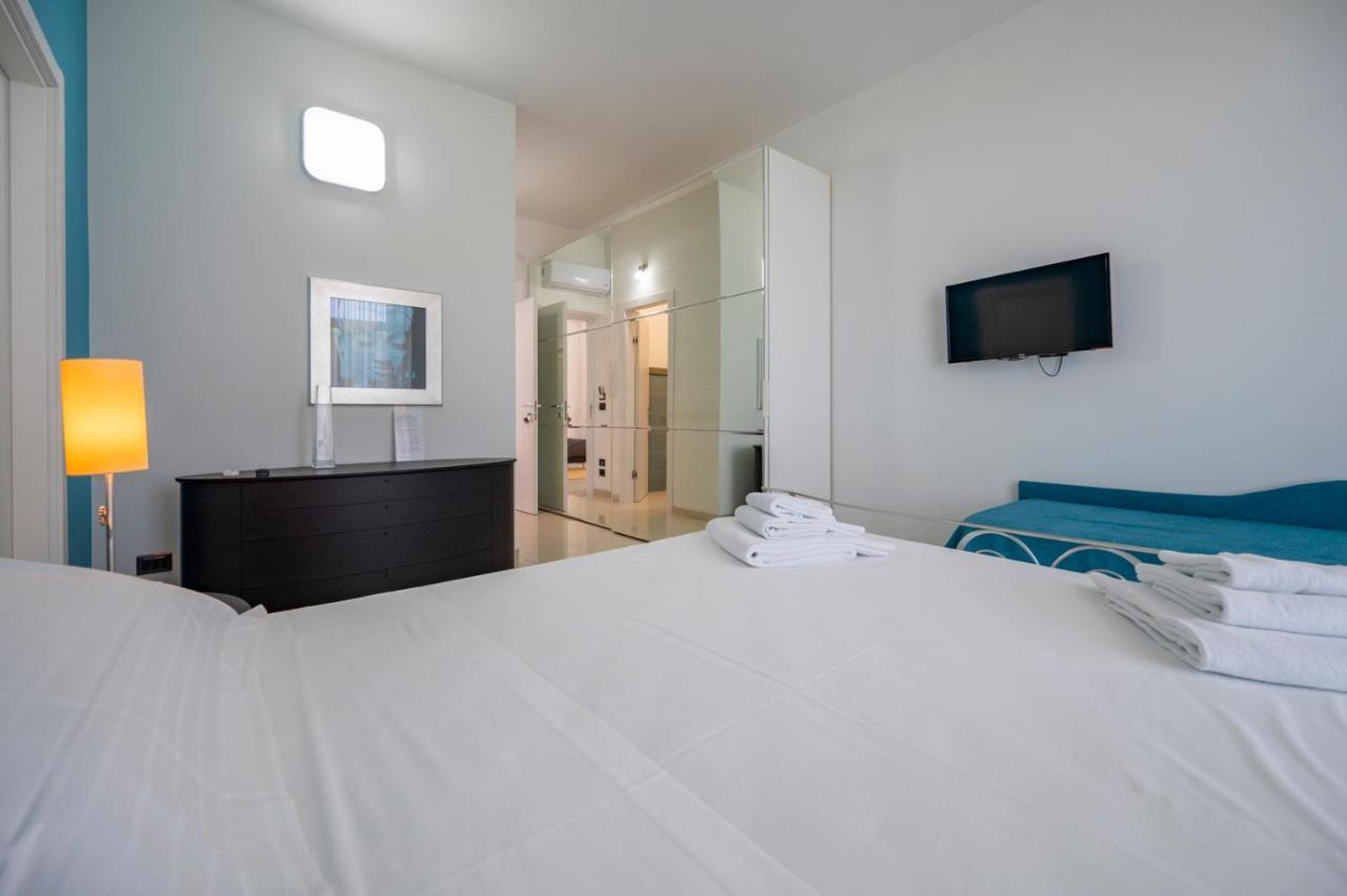 Villa Floyd Charming Rooms B&B Pachino Bagian luar foto