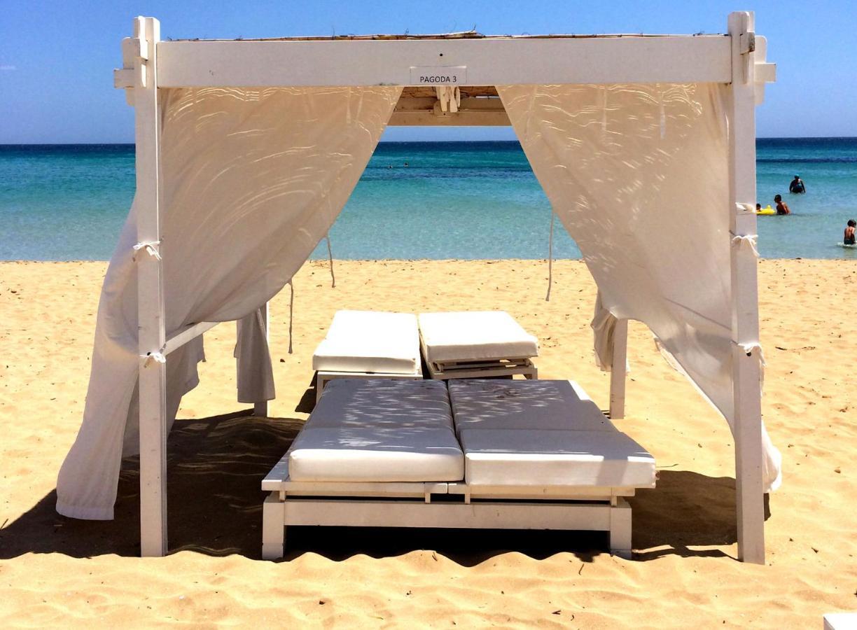 Villa Floyd Charming Rooms B&B Pachino Bagian luar foto
