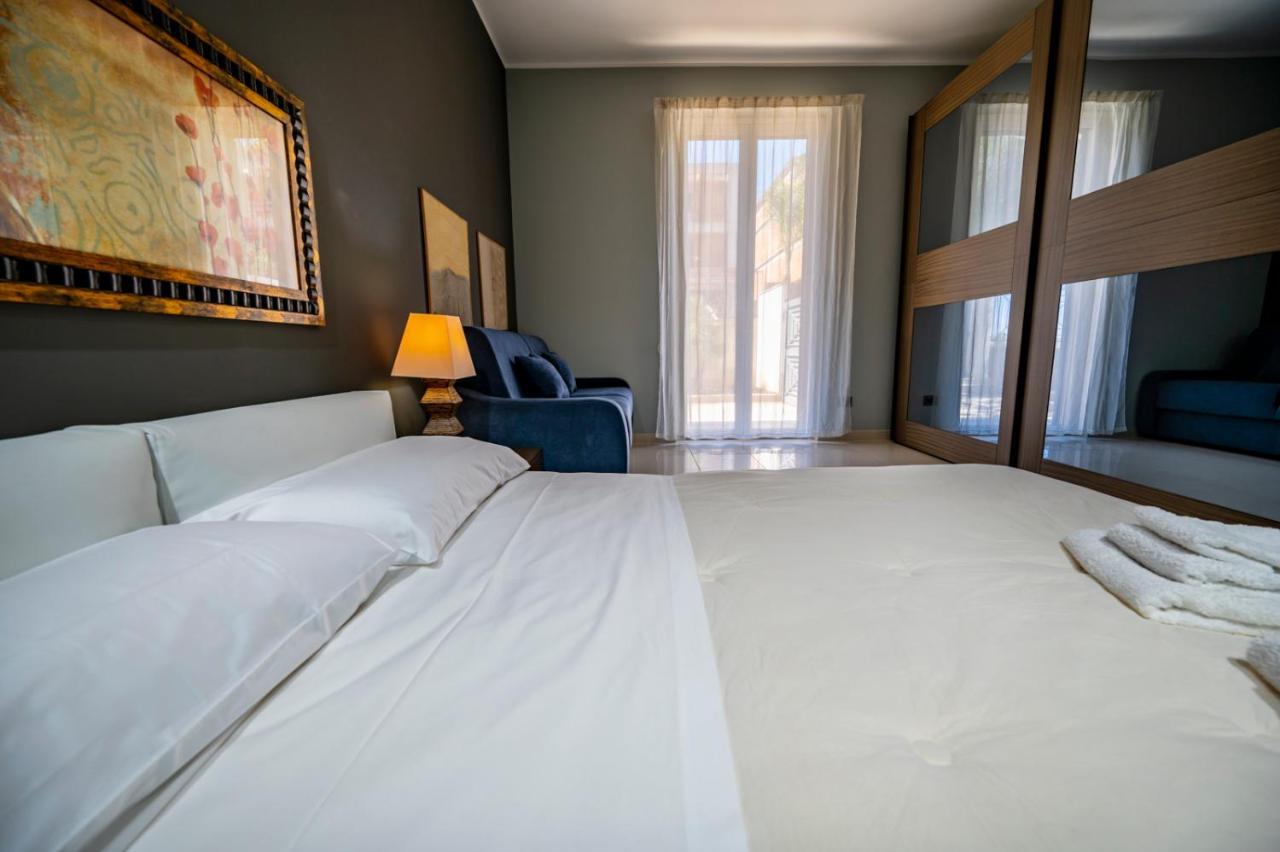 Villa Floyd Charming Rooms B&B Pachino Bagian luar foto